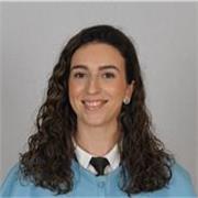 Maestra titulada con más de 6 meses de experiencia. 