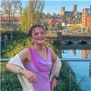 Experienced GCSE science tutor, with a masters in chemistry, currently training to become a qualified science teacher