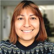 Se brinda clases de matemática y química para educación básica, media y primeros años universidad