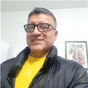 Estudio de Jazz y Armonia Moderna en Venezuela Escuela de Musica ARS NOVA, Canto y vocalización Escuela de Musica Modesta Bor con el profesor Isidro Espinetti, Armonia Moderna con Profesor Franco Nasi, Silvio Arocha, Roberto Giron, Gonzalo Micó, Guitarra,