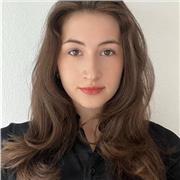 Englischlehrerin aus Berlin mit Herz für Kinder und Erwachsene gibt online oder vor Ort motivierenden und praxisnahen Unterricht.