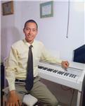 Profesor de piano online con título y experiencia de 15 años tocando el piano