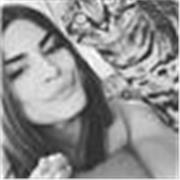 Ciao! Mi chiamo Elena Zambrelli e sono una studentessa del secondo anno di Civiltà e lingue straniere di Parma