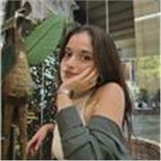 Diplomata al liceo linguistico con il massimo dei voti, offro ripetizioni di lingua italiana e di letteratura italiana