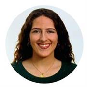 Alumna de 4º de Educación infantil que ofrece clases para alumnado de primaria