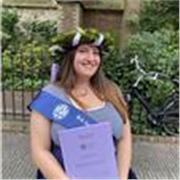 Laureata offre lezioni di inglese e aiuto compiti