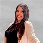 Soy profesora de Biología e imparto clases de apoyo y refuerzo para todas las asignaturas de Educación Primaria y la ESO