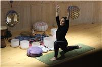 Profesora de Vinyasa Yoga & Yin Yoga