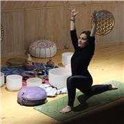 Profesora de Vinyasa Yoga & Yin Yoga