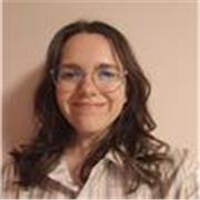 Soy una estudiante de 16 años que puede enseñar sin problemas a un estudiante de primaria.
