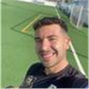 Me considero una persona cercana, responsable y muy orientada al aprendizaje de mis alumnos. Me adapto al público sin excepción. 