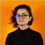 Aulas de inglês online com professora formada pela USP