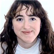 Profesora de catalán y castellano. Estudiante de tercer año del doble grado de filología española y catalana. Barcelona-Figueres