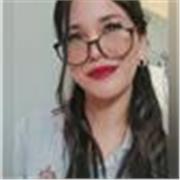 Hola, mi nombre es Aldana, soy profesora de Español y quiero darles la bienvenida a este espacio de clases virtuales