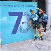 Me defino como un buen instructor de combate, las clases son dinámicas con técnicas de boxeo kickboxing artes marciales Muay Thai