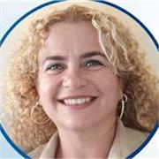 Profesora con más de 20 años de experiencia impartiendo diferentes asignaturas de la rama de la informática en la universidad.