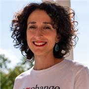 Insegnante madrelingua italiana, insegna inglese, giapponese, francese e cinese!