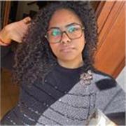 Estudiante de bachillerato con grandes aptitudes lingüisticas y de otras materias.