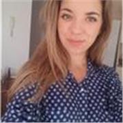 Me defino como una chica responsable,positiva, alegre, trabajadora, tranquila
Me gustaría ayudar a los niños en todo lo que pueda