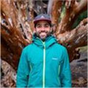 Soy un fotógrafo de paisajes y aventura con el que pueden aprender fotografía con una mirada fresca de una manera muy fácil e innovadora.
www.jeremiasthomas.com