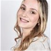 Graduada en Derecho con máster en curso, imparto clases de apoyo escolar y asignaturas de Derecho, economía e inglés (C1) de forma
