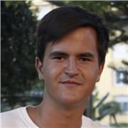 Profesor de Economía, estudiando actualmente la carrera de Marketing. Posibilidad de impartir también clases de inglés