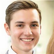 Insegnante con esperienza impartisce lezioni private di Chitarra