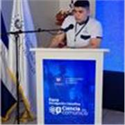 Soy psicólogo clínico y docente universitario, especializado en análisis de la conducta y terapias conductuales y contextuales