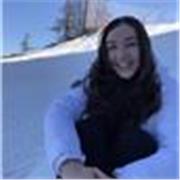 Studentessa diplomata al liceo linguistico impartisce lezioni di spagnolo a studenti di scuola media e superiori