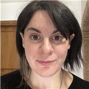 Insegnante laureata in scienze religiose. Disponibile per lezioni di religione, italiano, educazione civica. Aiuto compiti online