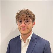 Étudiant passionné par l’histoire de l’art en général