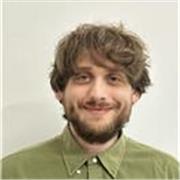 Laureato in giurisprudenza impartisce lezioni in diritto,italiano e storia