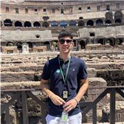 Me defino profesional y trabajador, me gustaria dar clases a niños de pirmaria y ESO.