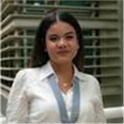 Profesora de canto con 10 años de experiencia en la música.