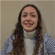 Studentessa universitaria con certificazione DELE C1