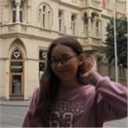 Soy una persona responsable y muy comprometida. Daré clases a niños con un nivel inferior a un B2 de inglés. 