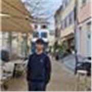 Refuerzo de mates y economía para primaria y ESO | Estudiante de Economía UAB