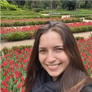 Me defino como una persona paciente amable y con ganas de ayudar a los demás a superarse, tanto a niños como adultos