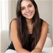 Profesora de español nativa, titulada en Relaciones Internacionales y con experiencia internacional. 