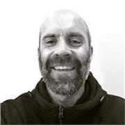 With 25 years experience in highly competitive creative industries, I can help you break in, stay resilient & achieve your goals.