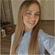 se hai bisogno di una persona che ti aiuta a fare i compiti, eccomi