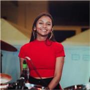Domina la batería con clases especializadas - Maestra graduada en música