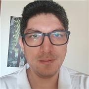 Ingeniero de informático que ofrece clases de programación para universidad y FP