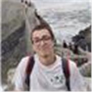 Soy un estudiante de ingeniería informática que puede enseñar tanto de matemáticas como de temas tecnológicos