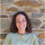 Studentessa Laureata impartisce lezioni di scienze in presenza ed online