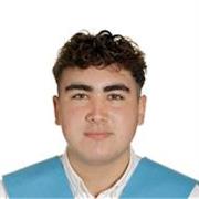 Soy estudiante de 3º de Bioquímica e imparto clases de asignaturas de ciencias: química, matemáticas, biología, física…