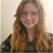 Je suis apte à dispenser des cours de soutien scolaire en français, littérature française, histoire et philosophie. Je suis étudiante en Master 2 sciences de l'éducation spécialité éducation à la santé et éducation thérapeutique. En parallèle, je donne de