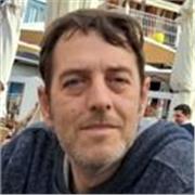 Profesor con título de SMR en 2022, experiencia de 3 años como profesor de informática