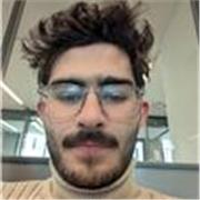 Professeur particulier donne cours de soutien aux étudiants de lycée collège et primaire