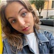 Studentessa universitaria con diploma linguistico propone lezioni di inglese per scuola media e liceo a Roma